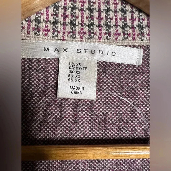 Max Studio NWT pink and gray soft double breasted blazer. Size XSmall - Picture 9 of 9